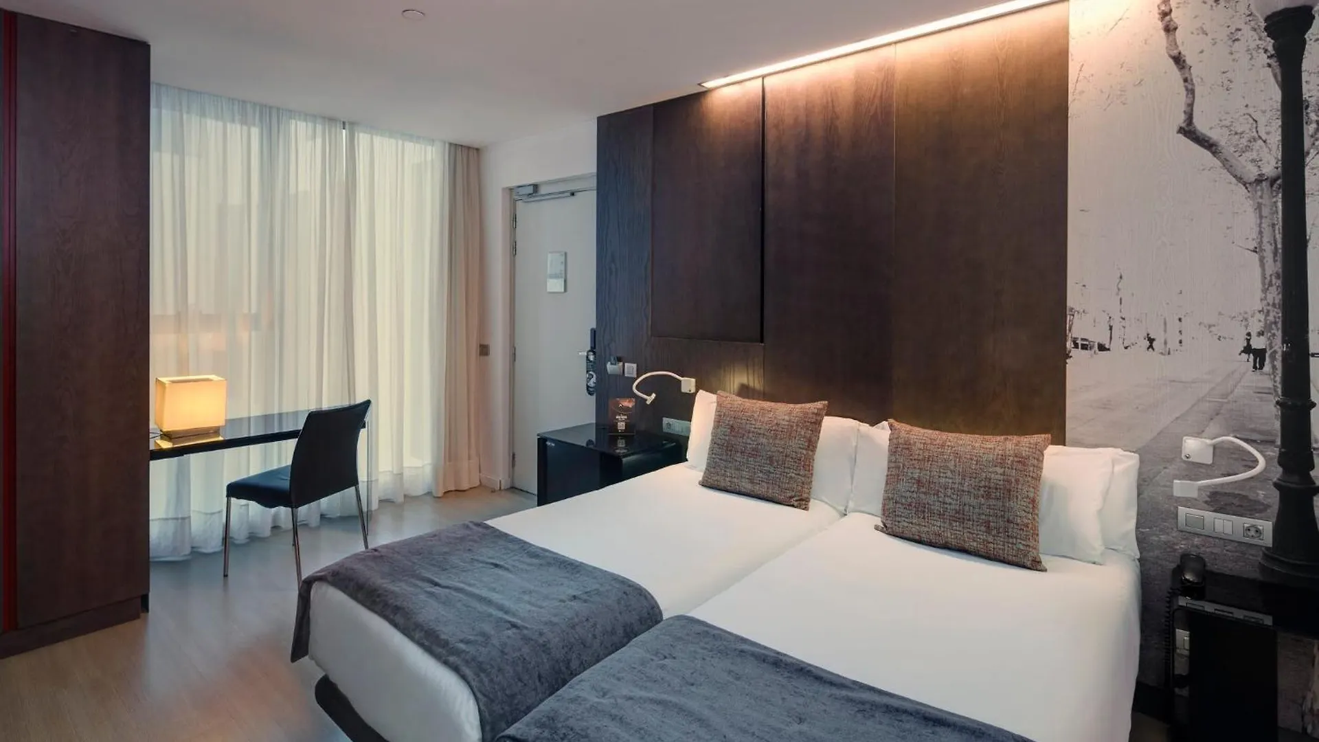 Sercotel Hotel Rosellon Barselona 4*,